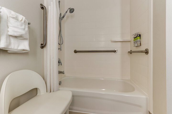 Holiday Inn Express & Suites Greenville Airport by IHG