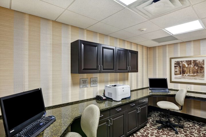 Business Center 37 of 37