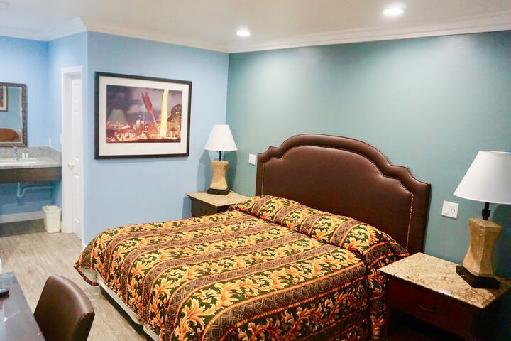 Room 18 of 22