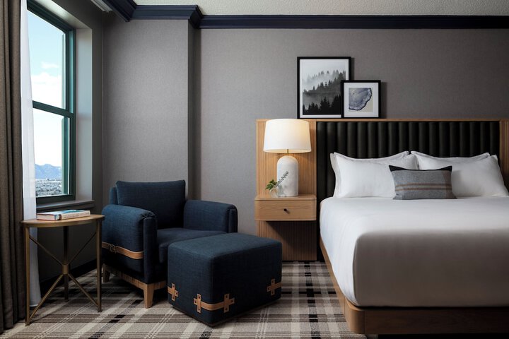 Room 28 of 51