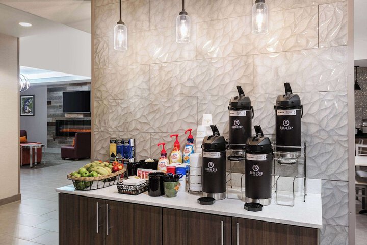 La Quinta Inn & Suites by Wyndham Fredericksburg
