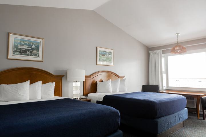 Room 40 of 66