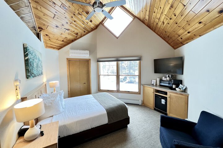 Room 25 of 63