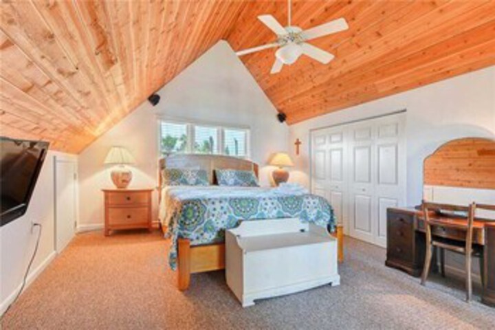 Going Coastal Beach House Four Bedroom Home