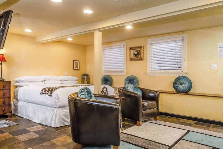 Room 21 of 53