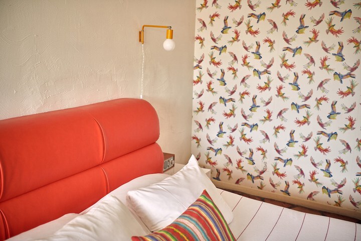 Room 93 of 119