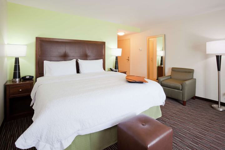 Hampton Inn & Suites Minneapolis West / Minnetonka