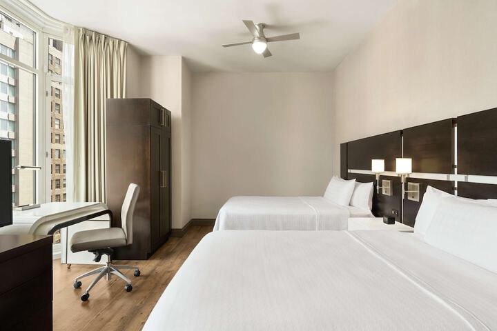 Room 25 of 59