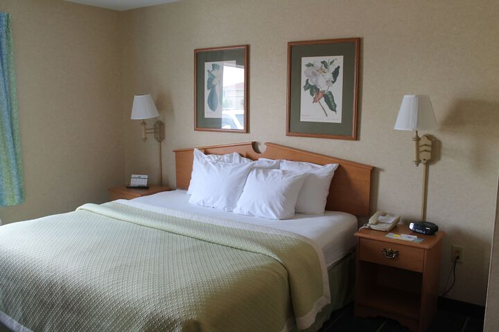 Room 14 of 40