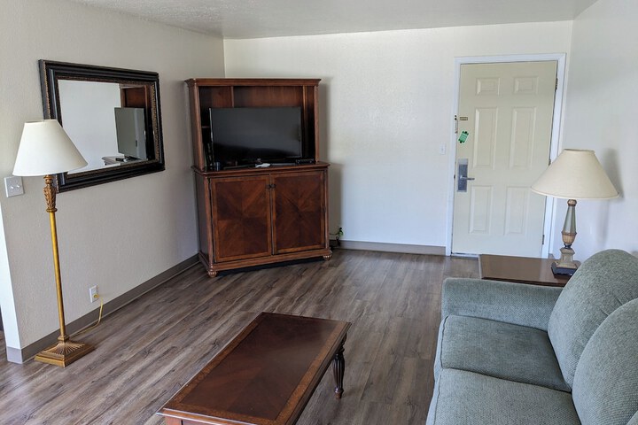 Room 21 of 52