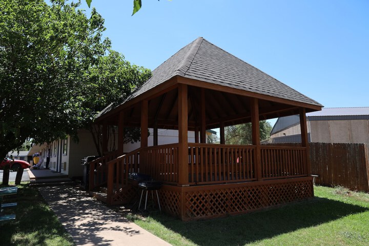 Hotel Exterior 42 of 45