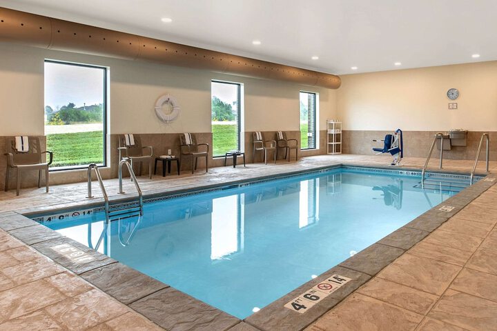 Comfort Inn and Suites Ames near ISU Campus