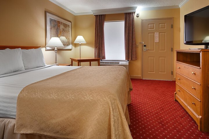 Room 10 of 19
