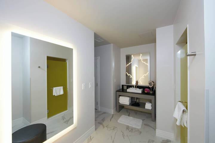 Elyton Hotel Autograph Collection by Marriott
