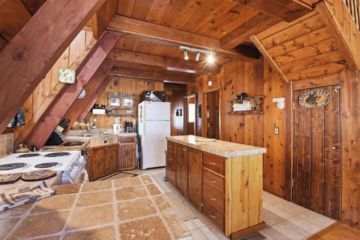 Beautiful Mountain Getaway