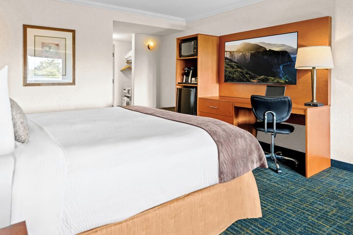 Room 44 of 60