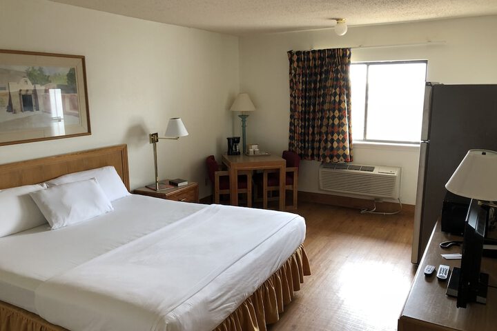 Room 8 of 19