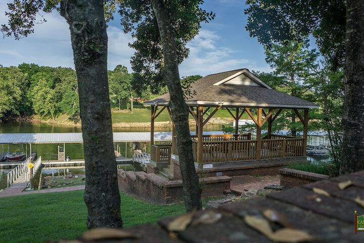 Candlewyck Cove Resort