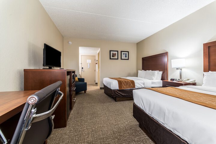 Room 32 of 48