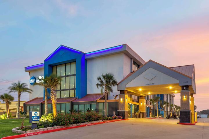 Hotel 3 of 41