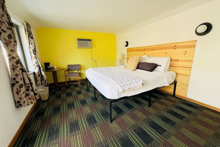 Room 7 of 25