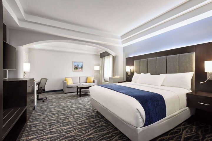 Room 21 of 30