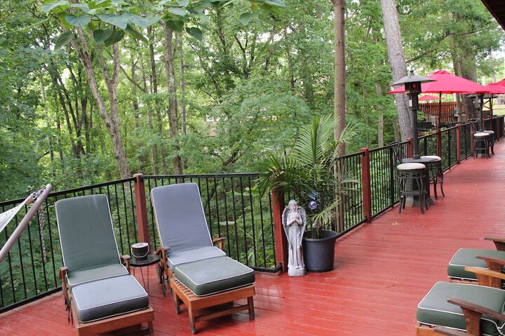 Sundeck 182 of 219
