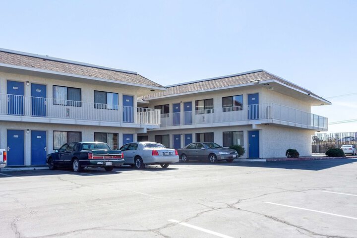 Motel 6 Mojave CA