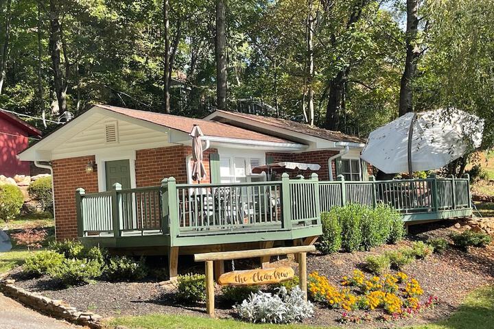 Mountain Aire Cottages Inn & Glamping