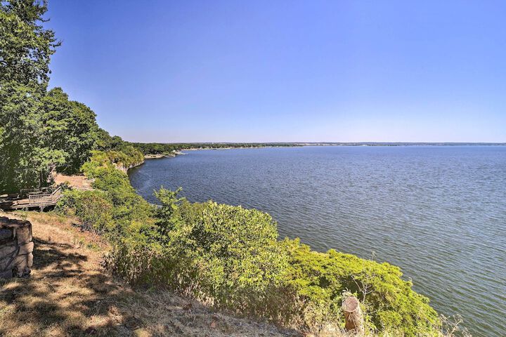 Grand Lake Views + Fire Pit: Monkey Island Home!