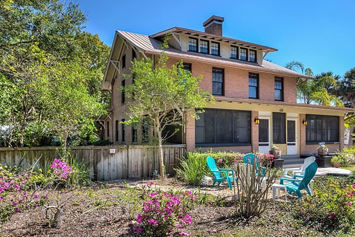 Adora Inn