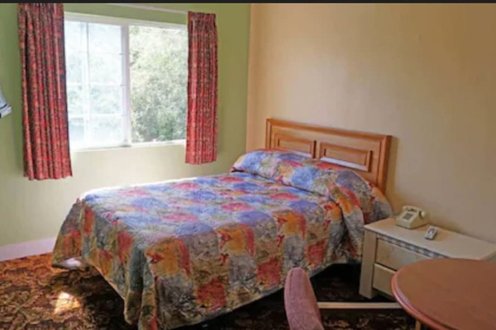 Room 20 of 39