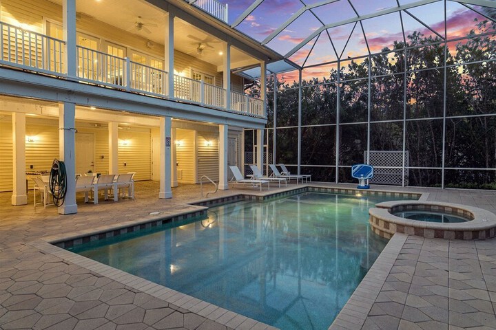 The Palm and Shell Captiva Island Private Luxury Home With Pool hot tub and Beach Access