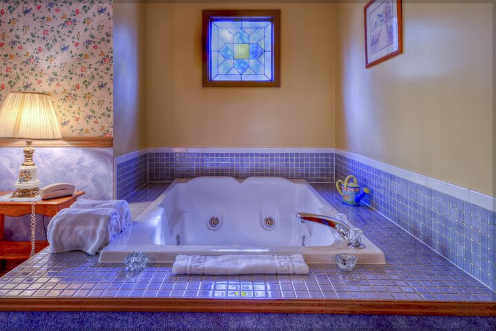 Blue Mountain Mist Country Inn & Spa
