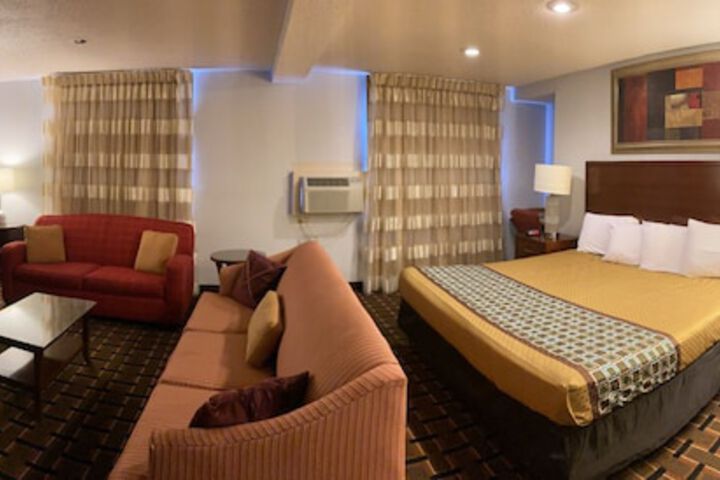 Room 25 of 54