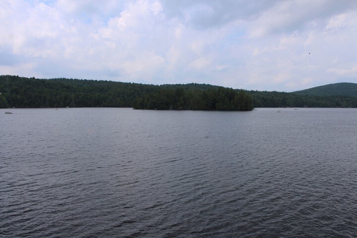 Kiwassa Lake Bed & Breakfast
