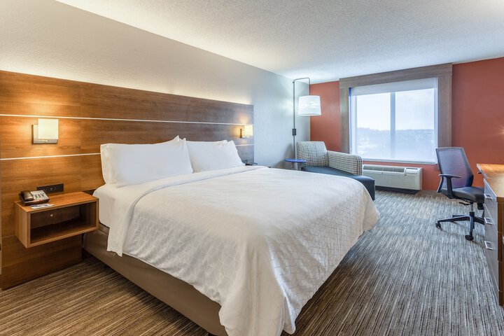 Holiday Inn Express & Suites OFallon / Shiloh by IHG