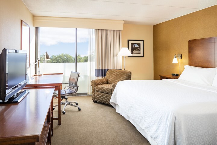Room 16 of 37
