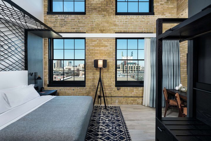 Room 21 of 61