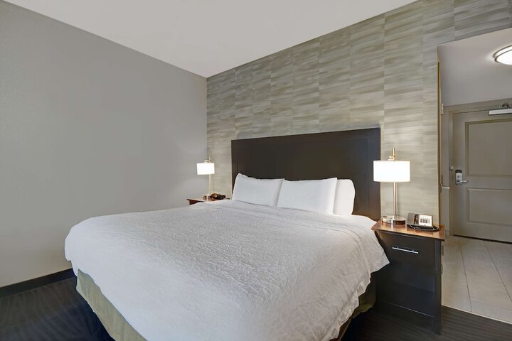 Room 12 of 51