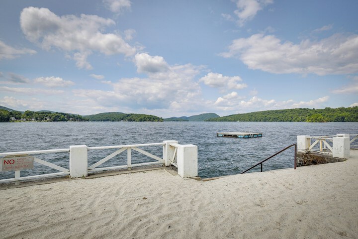 New Fairfield Vacation Rental w / Lake Views!