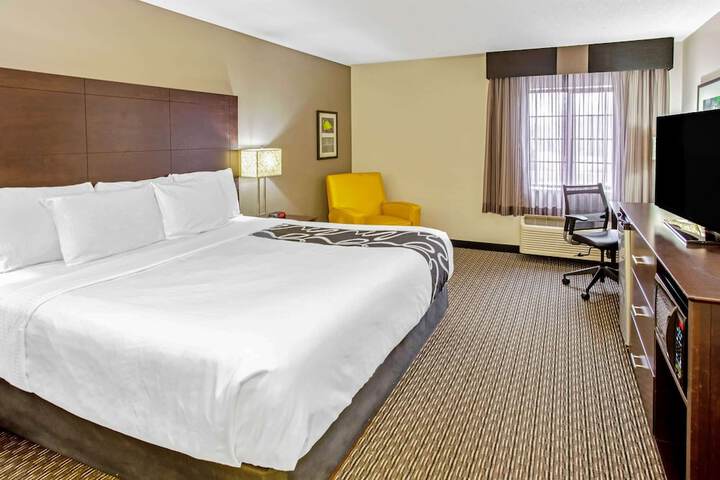 Room 16 of 31