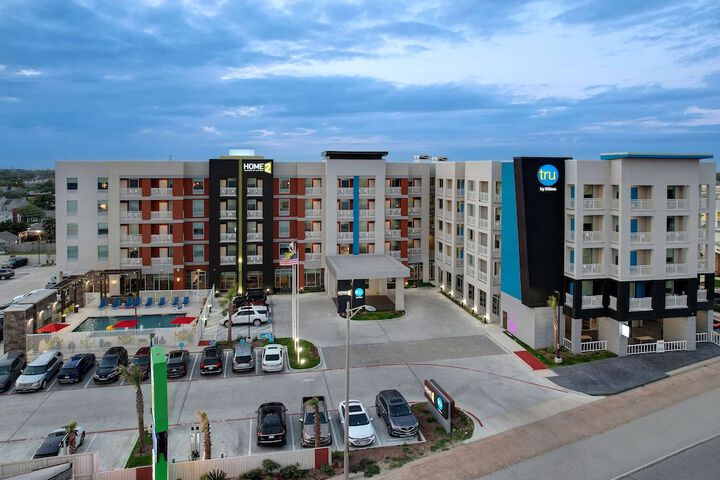 Hotel 4 of 70