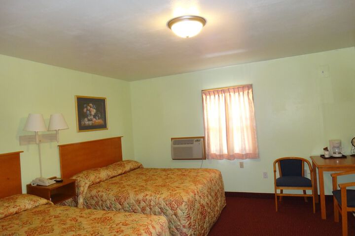 Room 16 of 38