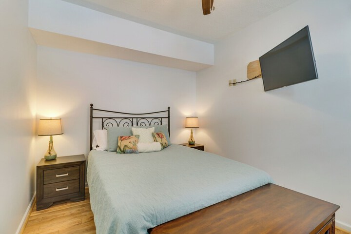 Downtown Marlinton Vacation Rental Apartment!
