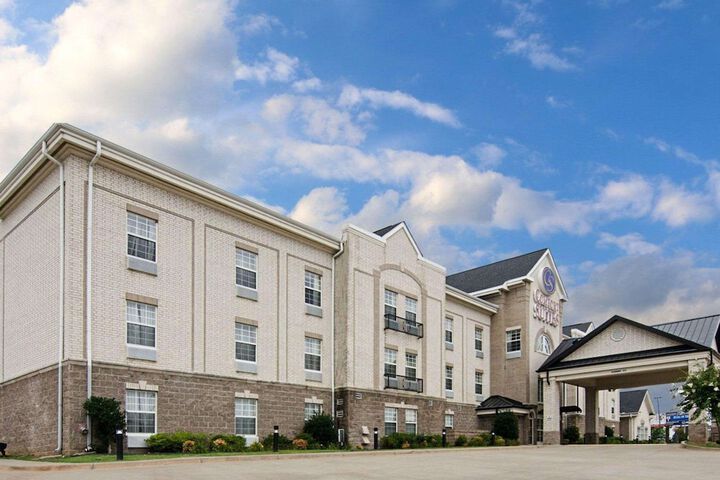 Hotel 2 of 32