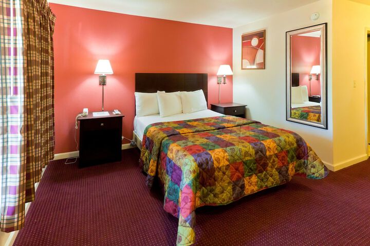 Room 14 of 25