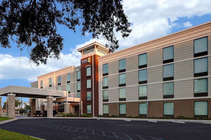 Hotel 4 of 56