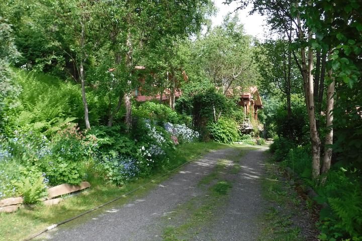 Property Grounds 38 of 46