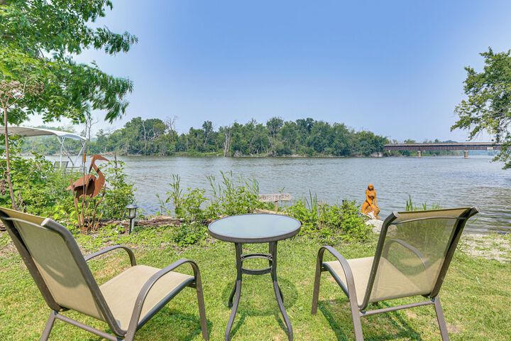 On-site Trails: Rock River Retreat in Jefferson!